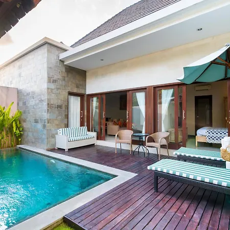 Villa Sebelas Legian